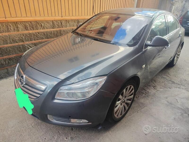 Usata 2011 Opel Insignia Tre volumi | 3500 € (Ottimo prezzo) - Immagine 1/4