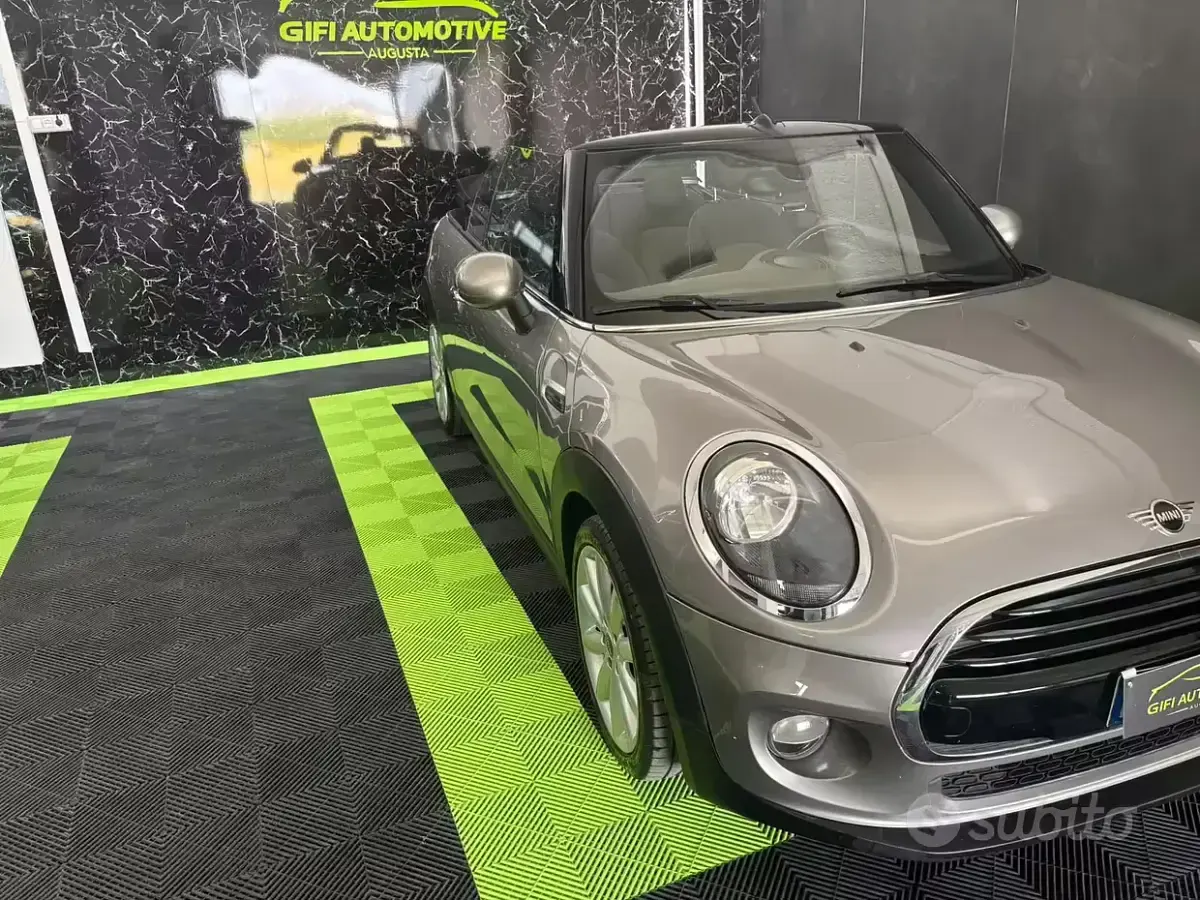 Usata Mini Cooper Cabriolet Hype 116 CV (85 kW) 2018 Grigio Cabrio