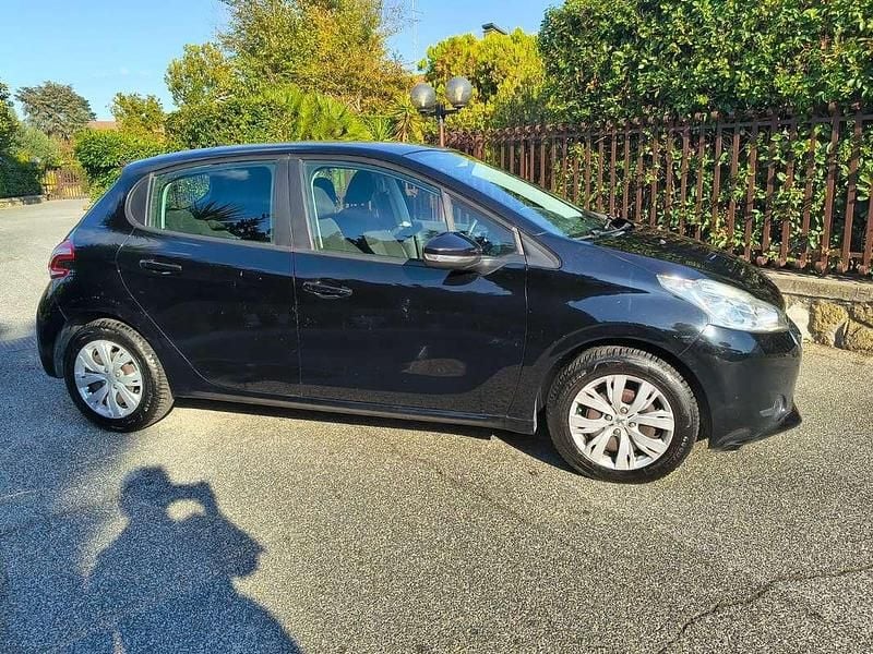 Usata Peugeot 208 Allure 68 CV (50 kW) 2017 Utilitaria