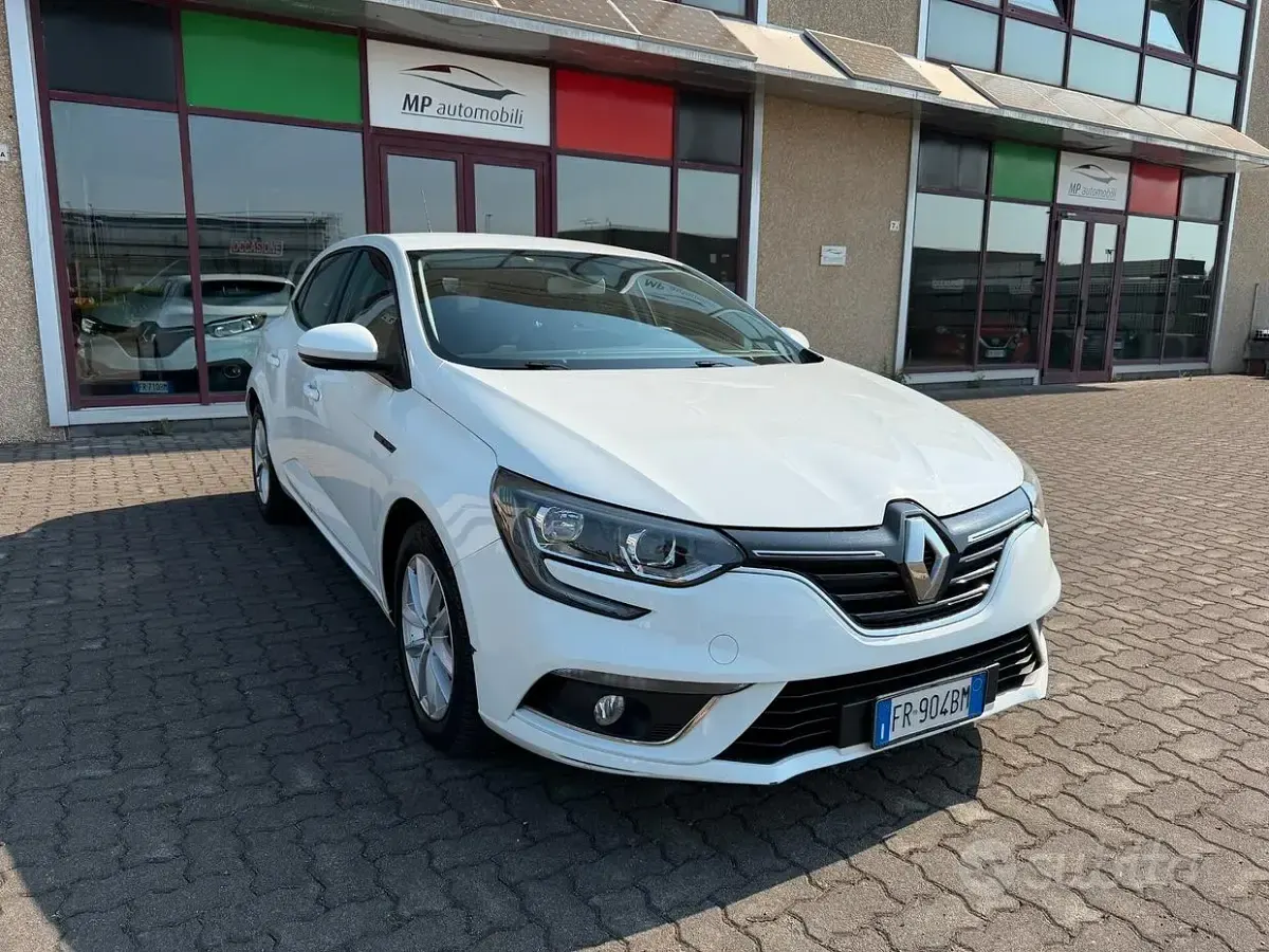 Usata Renault Mégane Zen 90 CV (66 kW) 2018 Bianco Berlina