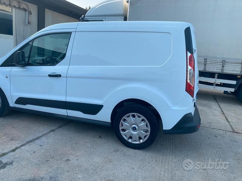 Begagnad Ford Transit 120 HK (88 kW) 2012 Vit Halvkombi