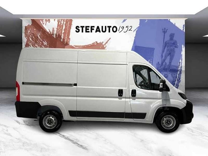 Nuova Opel Movano S 140 CV (102 kW) 2025 Bianco icy pastello Furgone
