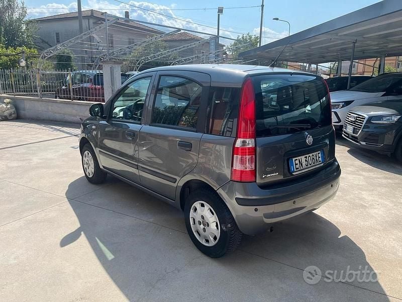 Usata Fiat Panda Active 75 CV (55 kW) 2012 Grigio Utilitaria