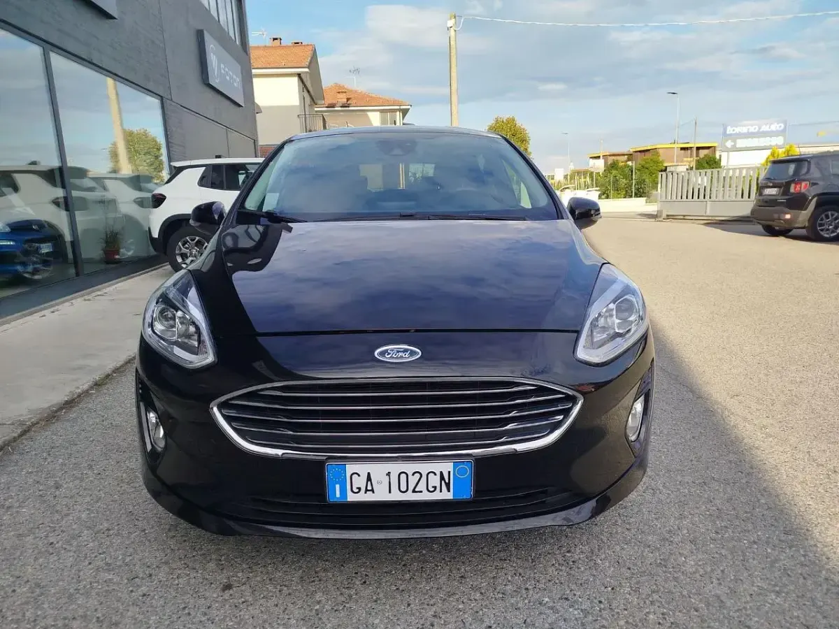 Usata Ford Fiesta Titanium 101 CV (74 kW) 2020 Nero Utilitaria