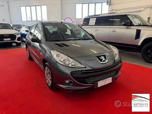 Usata Peugeot 206 60 CV (44 kW) 2009 Argento Berlina