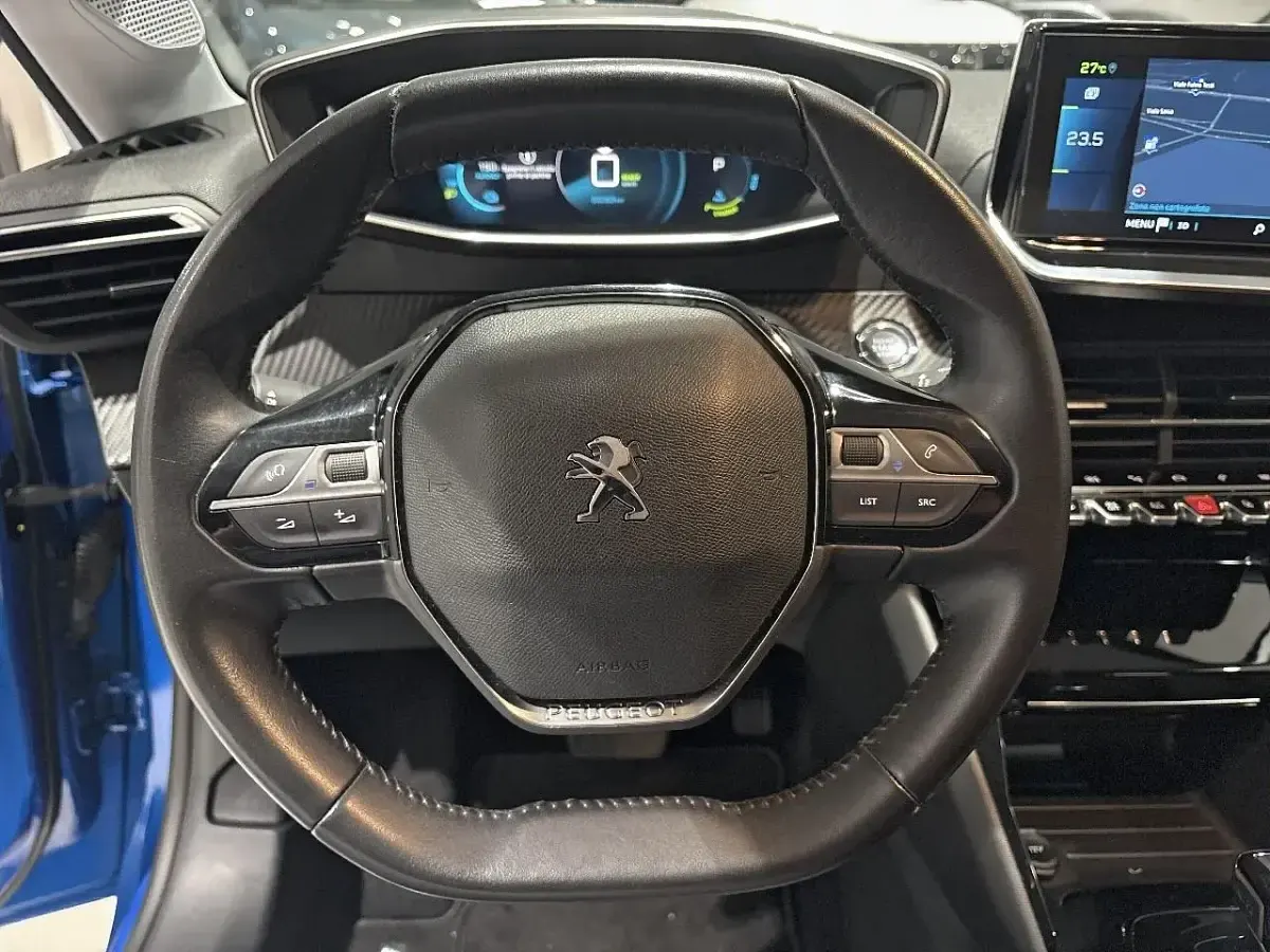 Usata Peugeot e-208 Allure 100 kW (136 CV) 2020 Blu Utilitaria