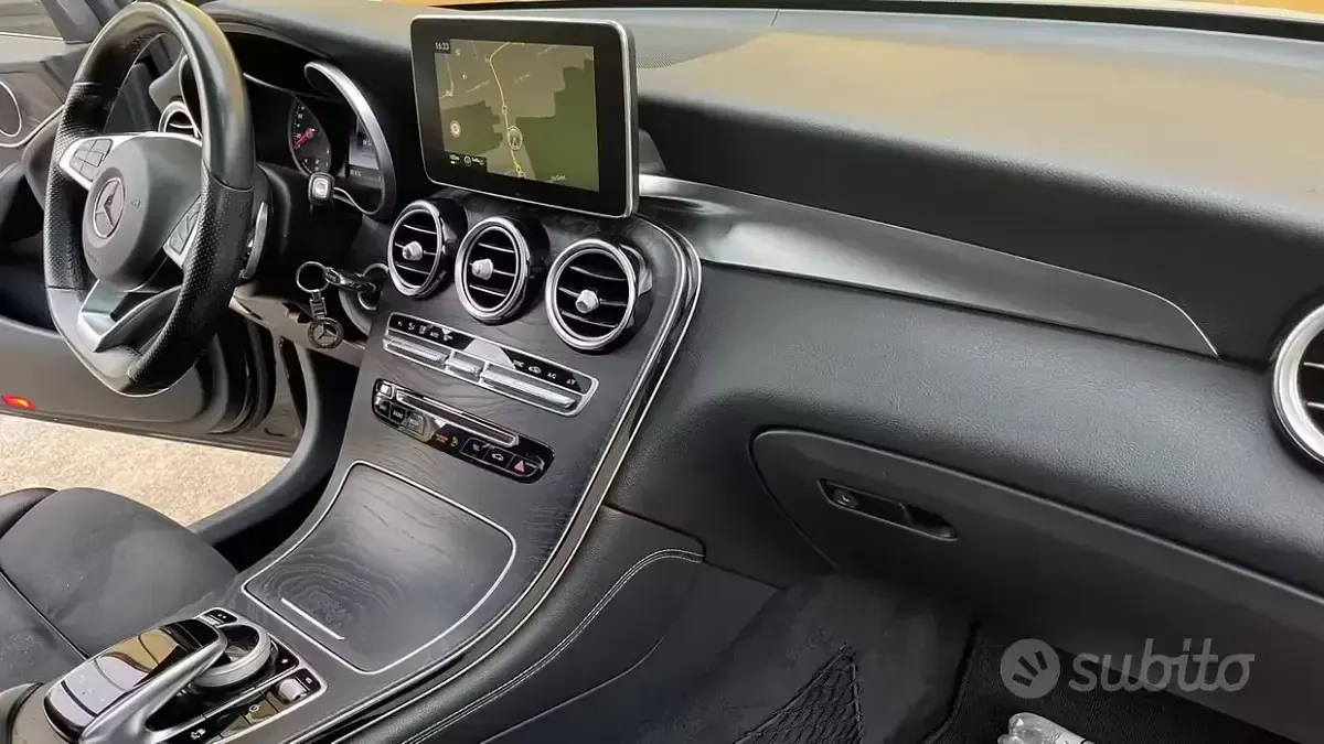 Usata Mercedes GLC250 204 CV (150 kW) 2015 Nero SUV