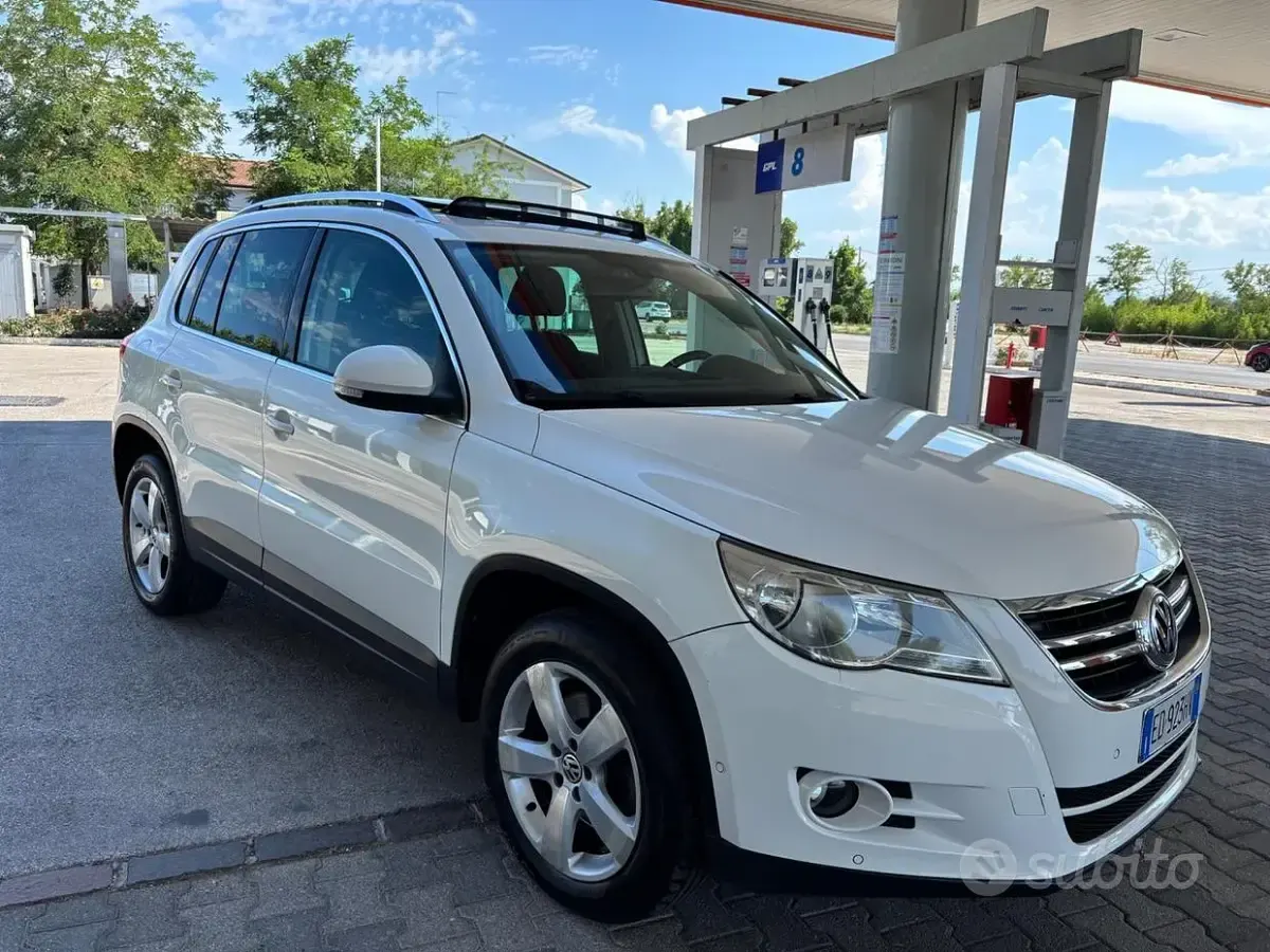 Usata VW Tiguan Sportline 150 CV (110 kW) 2010 Bianco SUV