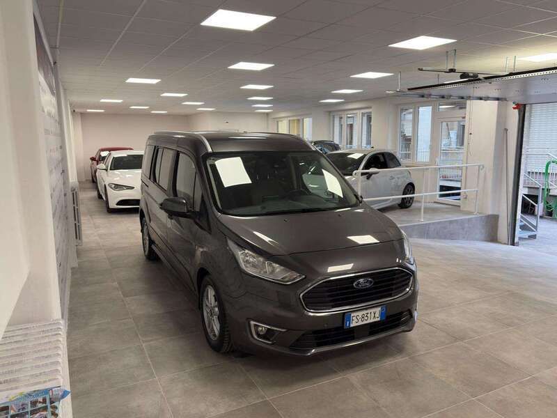 Usata Ford Tourneo Connect Titanium 120 CV (88 kW) 2018 Grigio scuro Monovolume