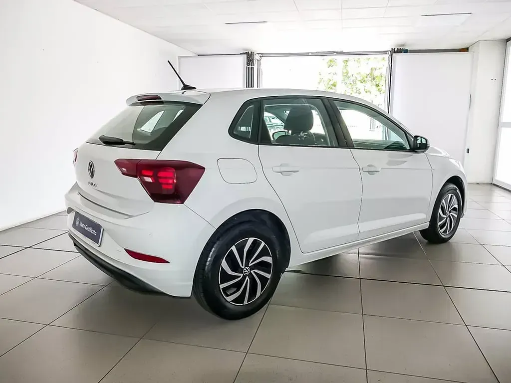 Usata VW Polo Life 80 CV (58 kW) 2023 Pure white Utilitaria