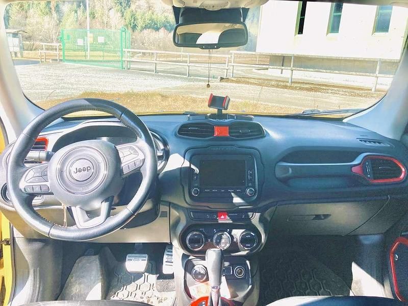 Usata Jeep Renegade Trailhawk 170 CV (125 kW) 2016 Giallo SUV