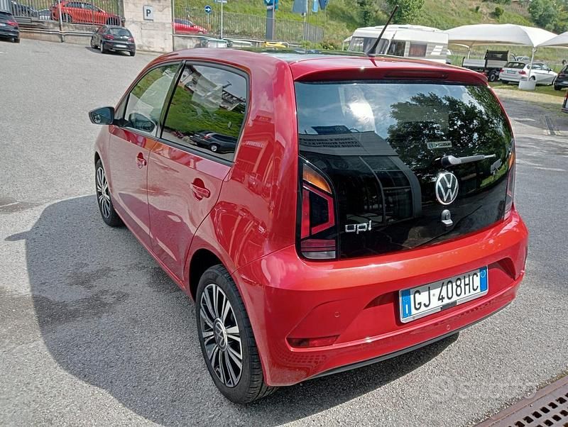Usata VW up! Move 65 CV (47 kW) 2022 Bordeaux(met.) Utilitaria