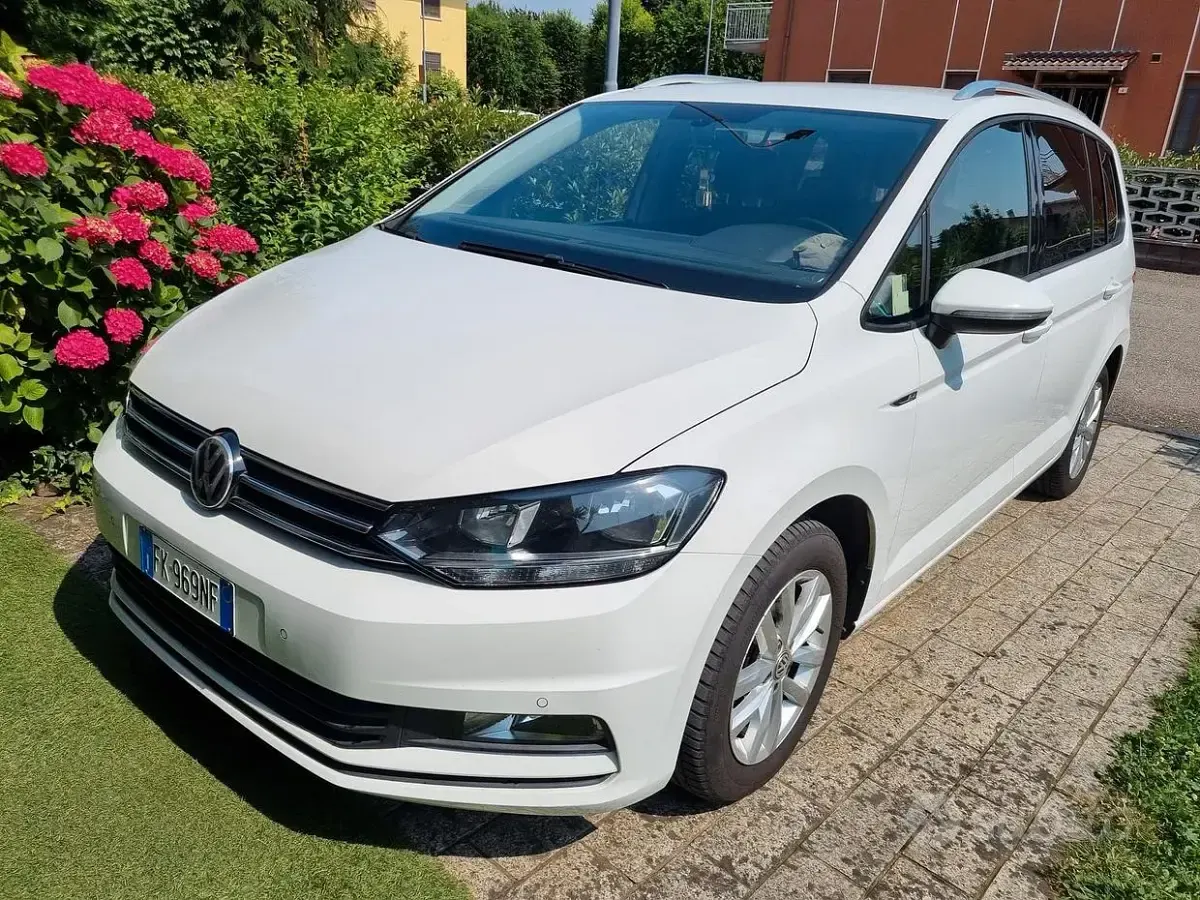 Usata VW Touran Executive 150 CV (110 kW) 2017 Bianco Monovolume