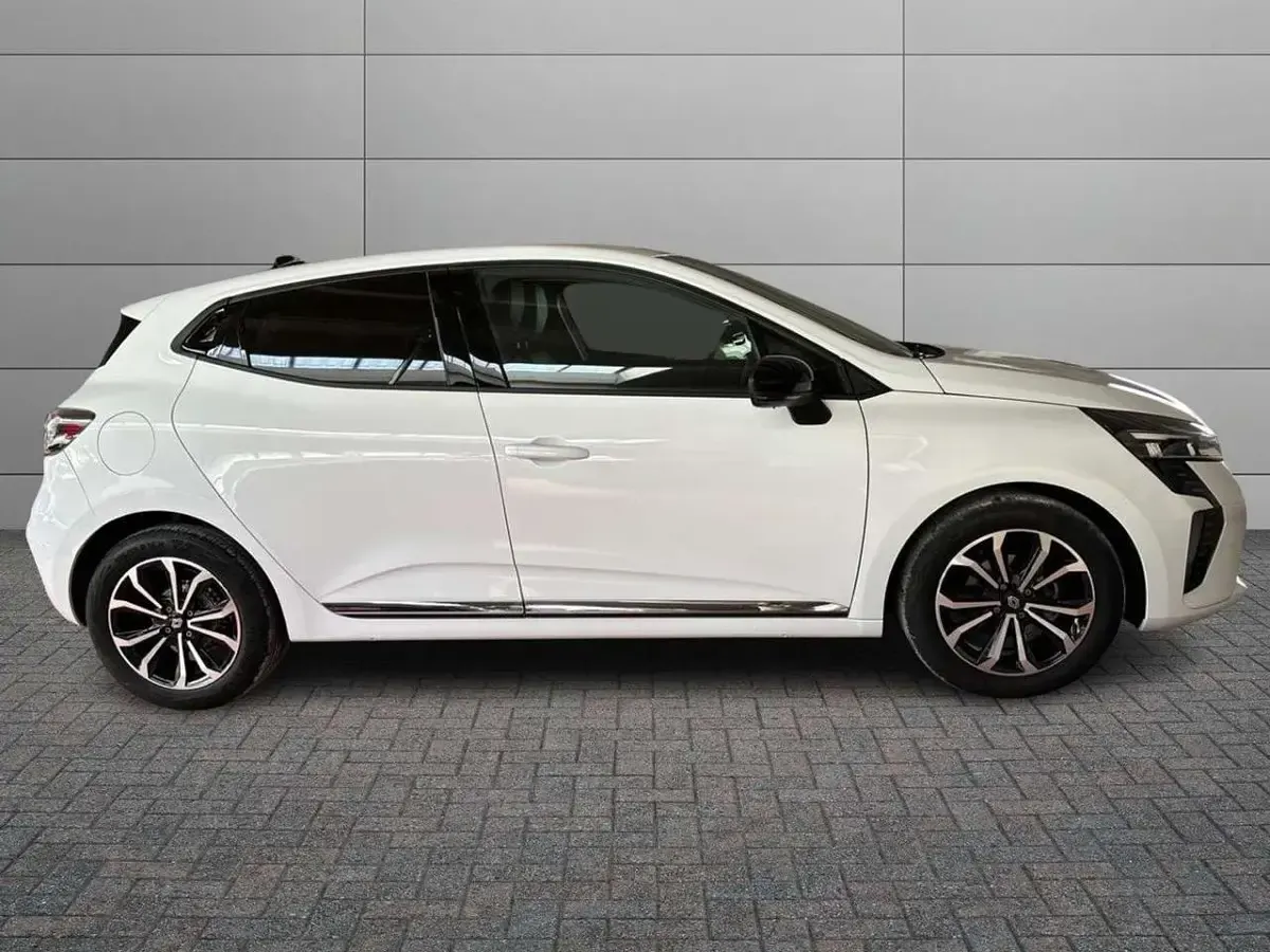 Usata Renault Clio V Techno 91 CV (66 kW) 2025 Other Utilitaria