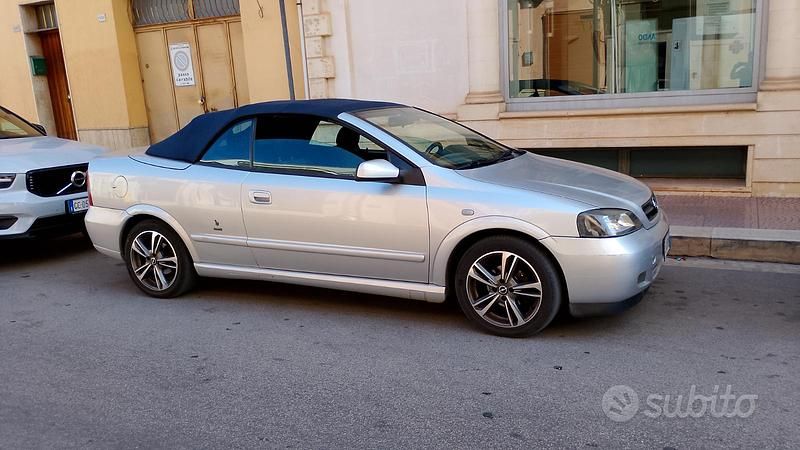 Usata Opel Astra Cabriolet 2002 Grigio Cabrio