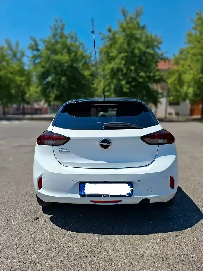 Usata Opel Corsa Design & Tech 75 CV (55 kW) 2023 Bianco Utilitaria