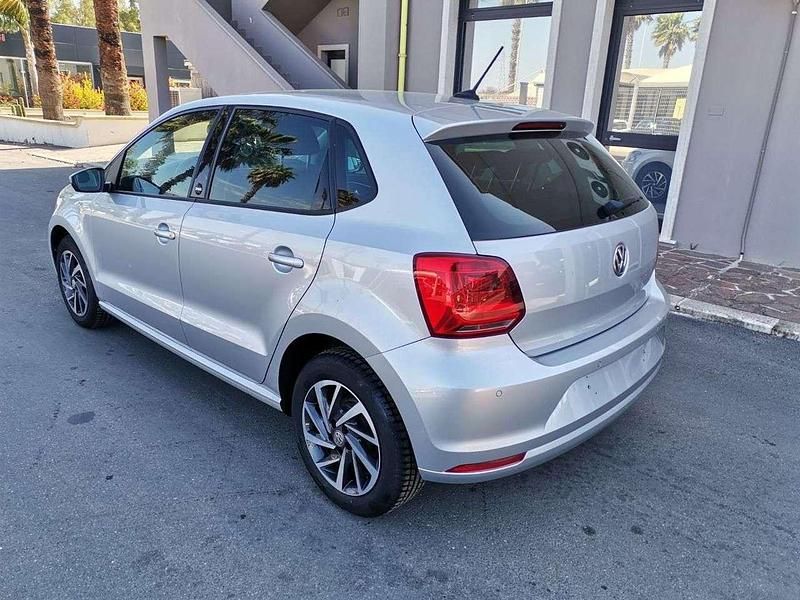 Usata VW Polo Sound 75 CV (55 kW) 2017 Argento Berlina