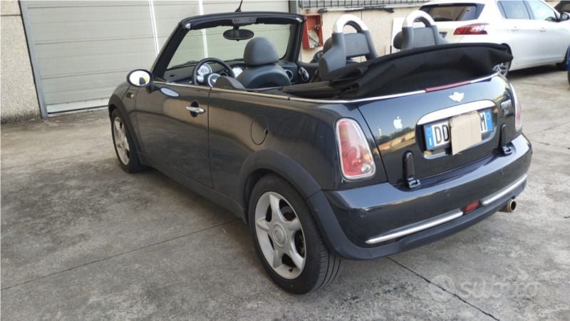 Usata Mini One Cabriolet 90 CV (66 kW) 2006 Nero Cabrio