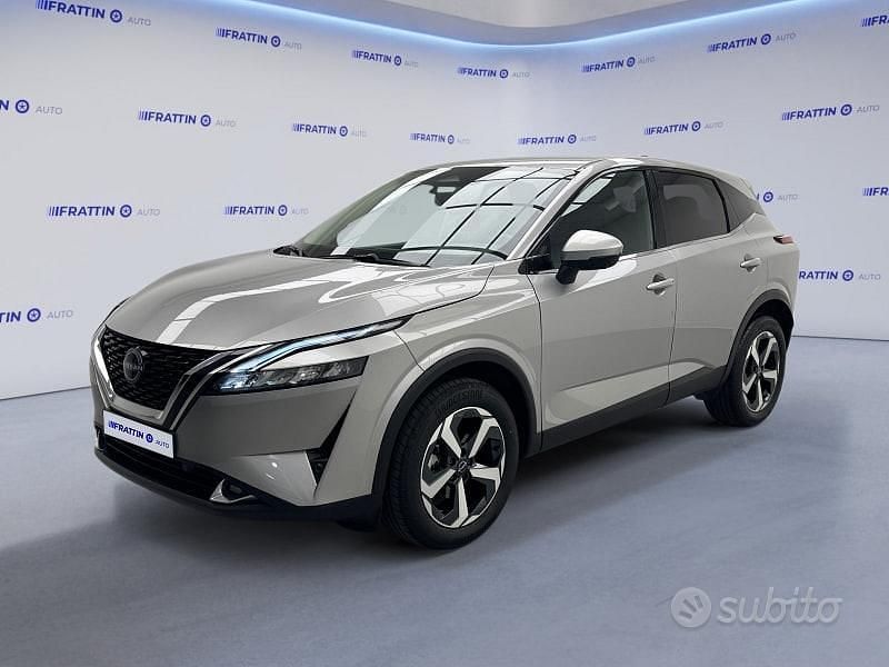 Usata Nissan Qashqai N-Connecta 158 CV (116 kW) 2024 Gray SUV