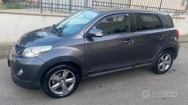 Usata Toyota Urban Cruiser 90 CV (66 kW) 2010 SUV
