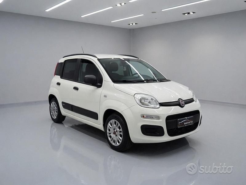 Usata Fiat Panda Lounge 69 CV (50 kW) 2019 Bianco Utilitaria