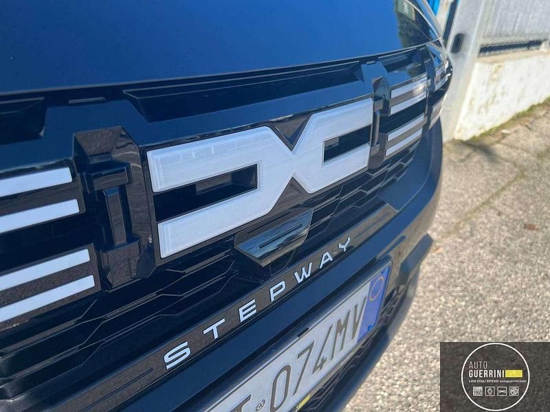 Usata Dacia Sandero Expression 101 CV (74 kW) 2024 Nero Utilitaria