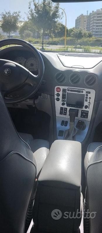 Second-hand Alfa Romeo 166 150 CP (110 kW) 2005 Albastru Berlinǎ