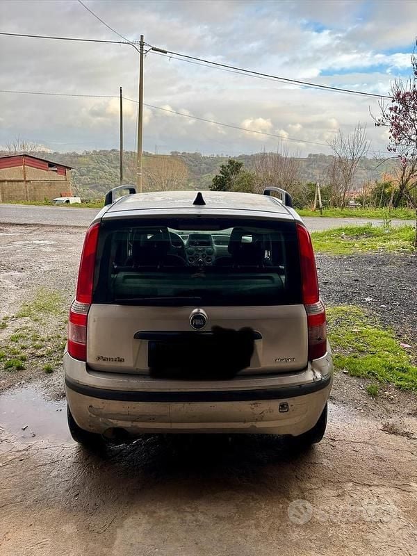 Usata Fiat Panda 70 CV (51 kW) 2006 Grigio Utilitaria