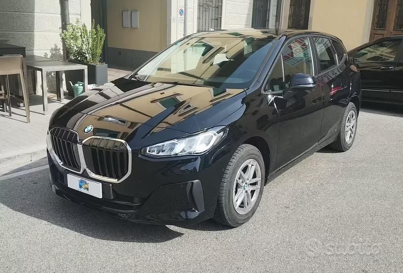 Usata BMW 216 Active Tourer Efficient Dynamics 122 CV (89 kW) 2024 Nero Monovolume