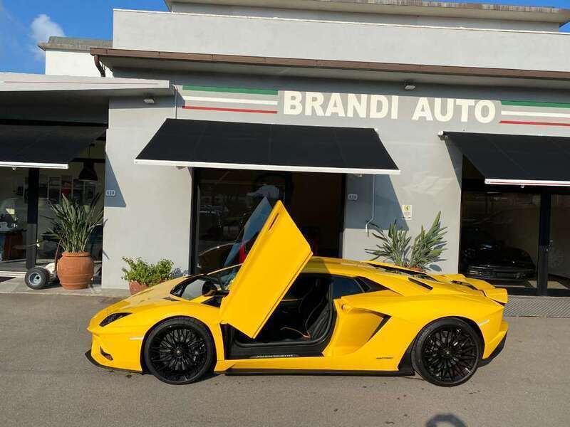 Usata Lamborghini Aventador 741 CV (545 kW) 2020 Nero Coupé