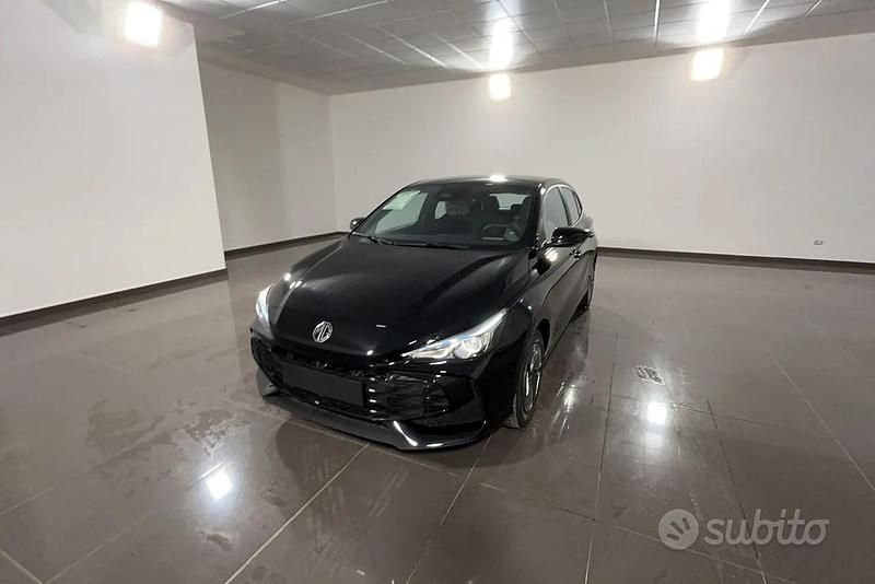 Nero Nuova 2025 MG MG3 Due volumi | 15.890 € (Buon prezzo) - Immagine 1/4