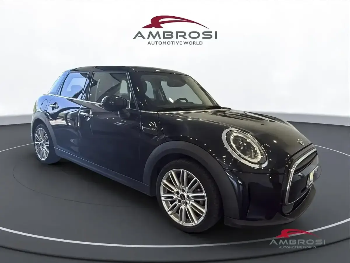 Usata Mini Cooper Classic 136 CV (100 kW) 2022 Nero Utilitaria