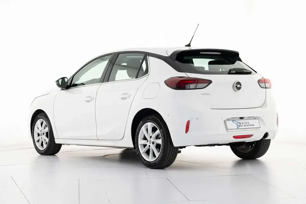 Usata Opel Corsa Elegance 102 CV (75 kW) 2021 Bianco Utilitaria