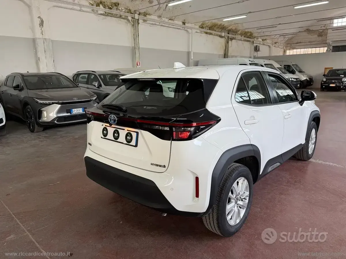 Usata Toyota Yaris Cross 92 CV (67 kW) 2022 Bianco SUV