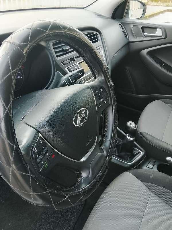 Usata Hyundai i20 Comfort 83 CV (61 kW) 2017 Utilitaria