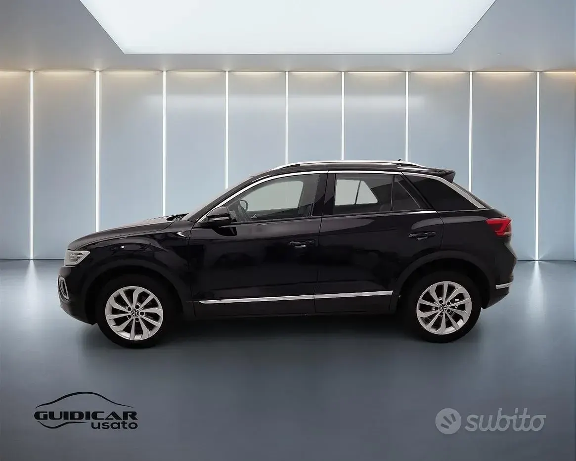 Usata VW T-Roc Style 150 CV (110 kW) 2023 Nero SUV