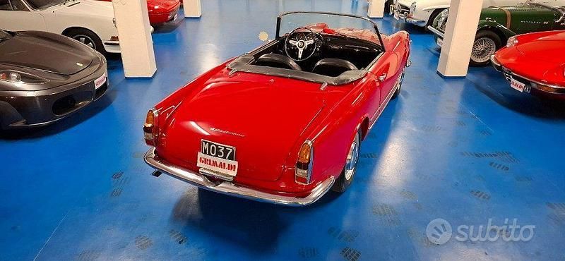 Occasion Alfa Romeo 2000 116 PK (85 kW) 1960 Rood Cabriolet