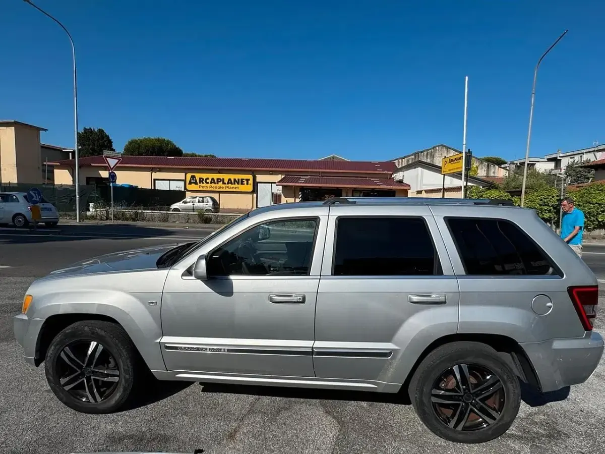 Usata Jeep Grand Cherokee Overland 218 CV (160 kW) 2008 Argento SUV