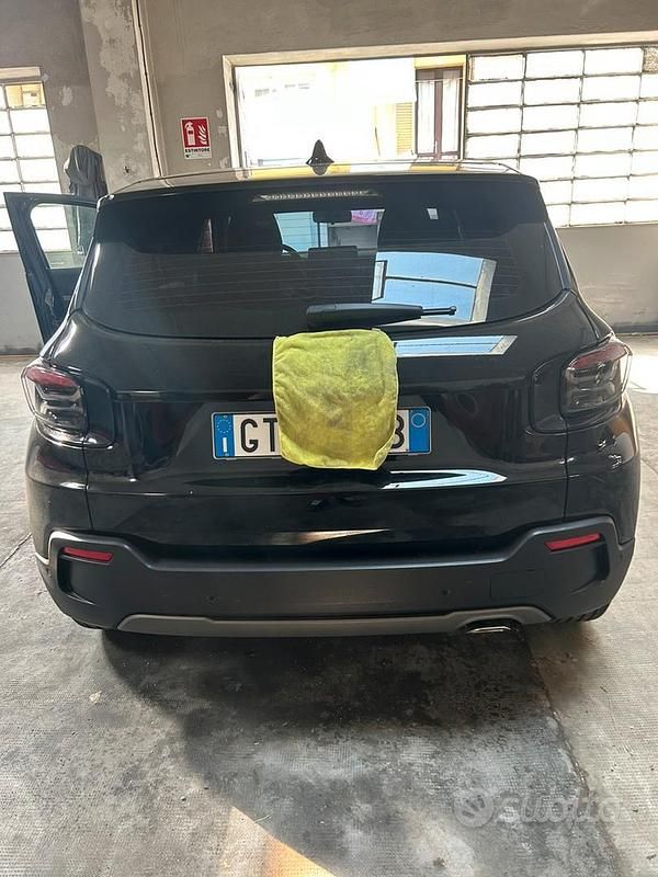 Usata Jeep Avenger 100 CV (73 kW) 2024 Nero SUV