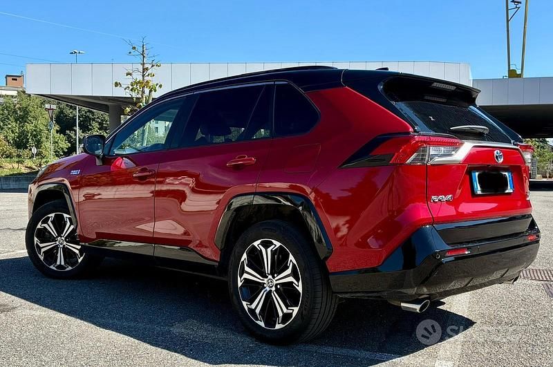 Usata Toyota RAV4 Hybrid Sport 306 CV (225 kW) 2021 Rosso SUV