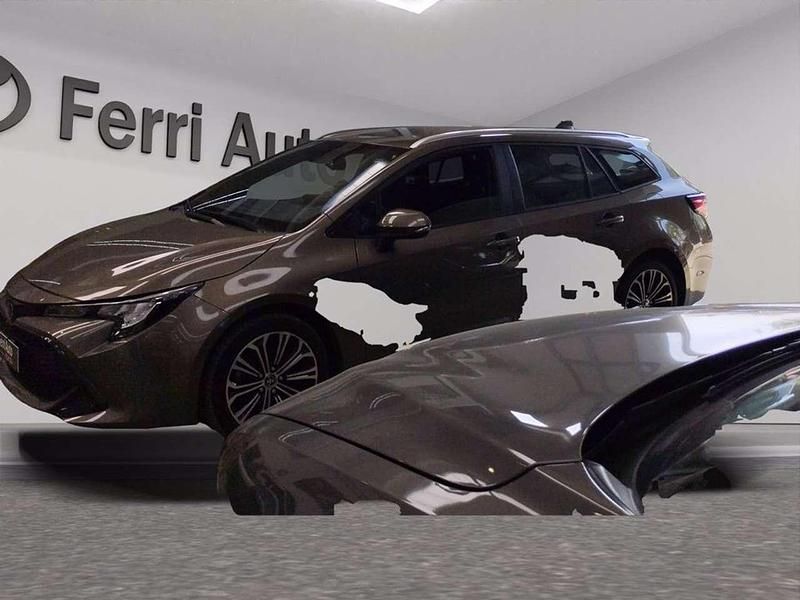 Usata Toyota Corolla Business Edition 184 CV (135 kW) 2022 Oxide bronze Station wagon