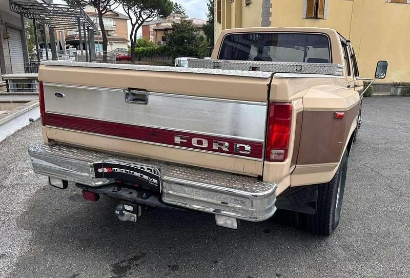 Gebraucht Ford F350 XL 208 PS (152 kW) 1983 Braun Pickup