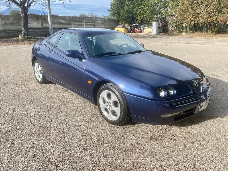 Usata Alfa Romeo GTV 155 CV (114 kW) 1998 Blu Coupé