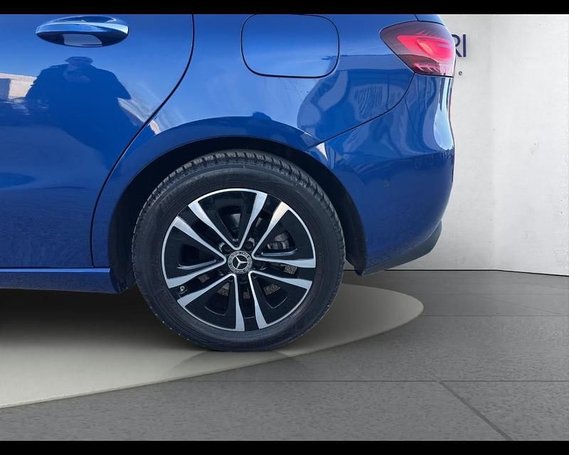 Occasion Mercedes B180 Progressive 2024 Blauw MPV