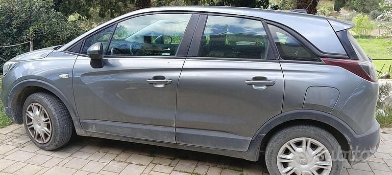 Usata Opel Crossland X 99 CV (72 kW) 2017 Grigio SUV
