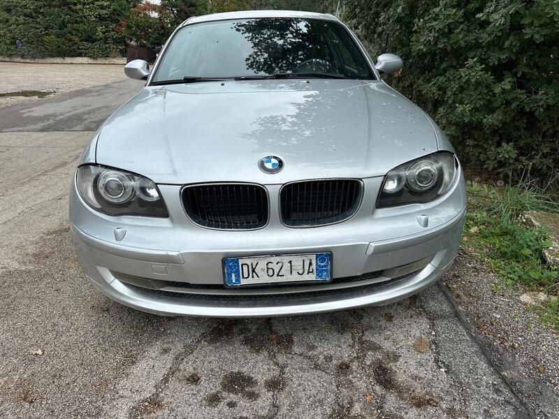 Usata BMW 120 177 CV (130 kW) 2007 Argento Utilitaria