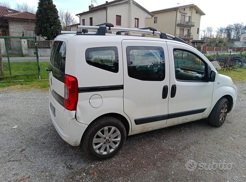 Usata Fiat Qubo Trekking 75 CV (55 kW) 2013 Bianco Monovolume