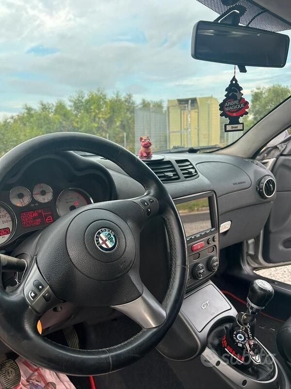 Usata Alfa Romeo GT Distinctive 150 CV (110 kW) 2007 Coupé