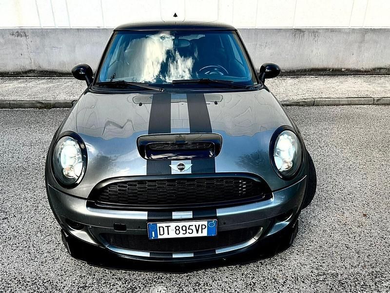 Usata Mini Cooper S 175 CV (128 kW) 2009 Grigio Utilitaria