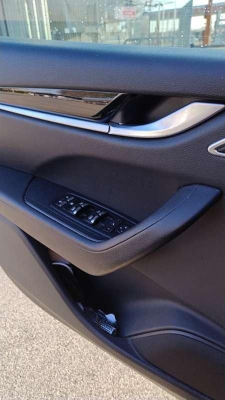 Nero Usata 2018 Maserati Levante SUV | 27.500 € (Super prezzo) - Immagine 1/4